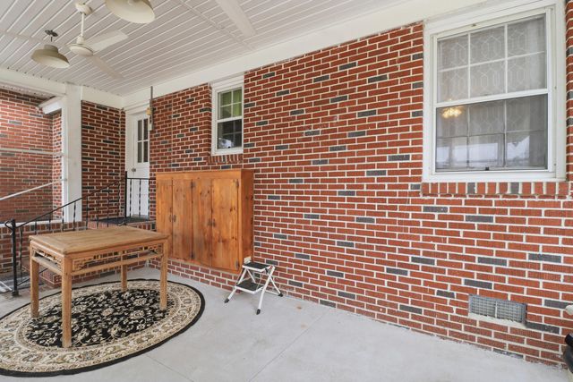 319 E Hampton Street, Elloree, SC 29047