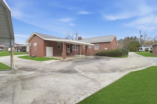 319 E Hampton Street, Elloree, SC 29047