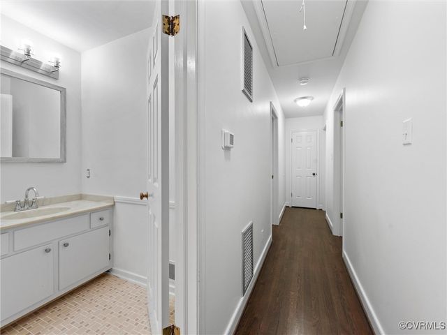 3910 Oxbridge Rd, Richmond, VA 23236