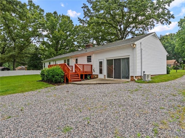 3910 Oxbridge Rd, Richmond, VA 23236