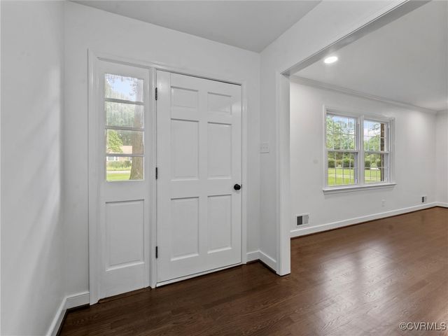 3910 Oxbridge Rd, Richmond, VA 23236