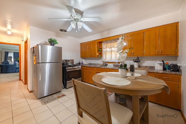 8725 S Harper Avenue 2, Chicago, IL 60619