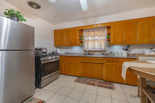 8725 S Harper Avenue 2, Chicago, IL 60619
