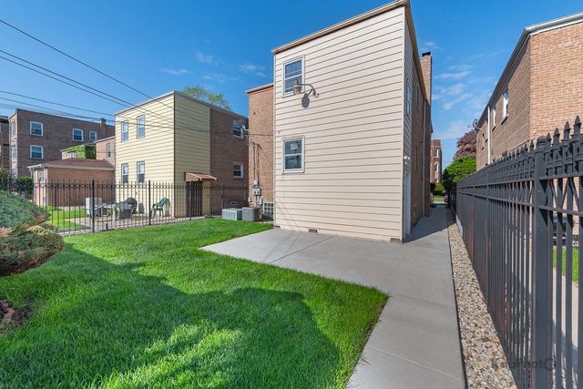 8725 S Harper Avenue 2, Chicago, IL 60619