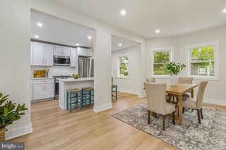 325 READING AVE, Barrington, NJ 08007