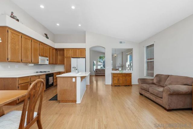 1027 Honeysuckle Dr, San Marcos, CA 92078