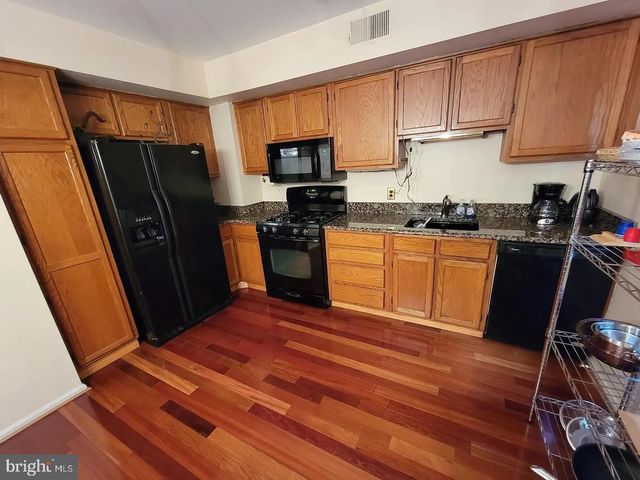 723 S 11TH ST, Philadelphia, PA 19147