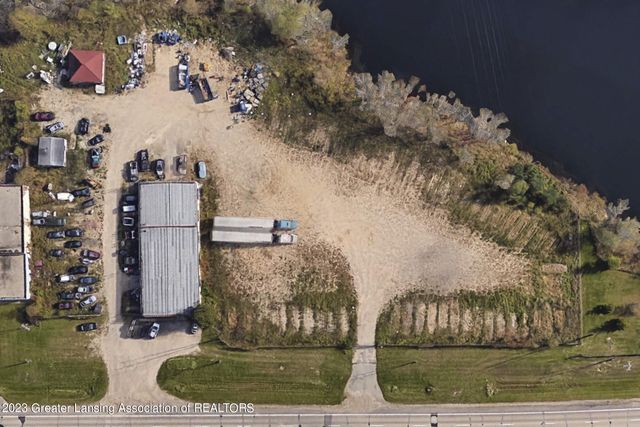 1250 N Cedar Street, Mason, MI 48854