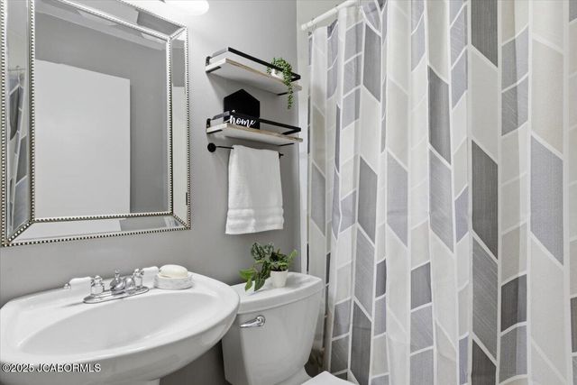 1837 W MCCARTY STREET, Jefferson City, MO 65109