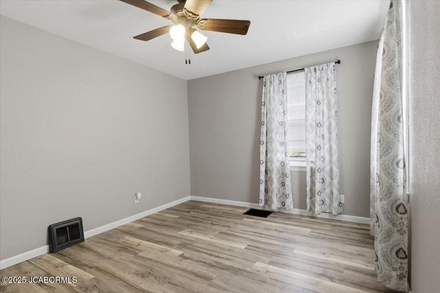 1837 W MCCARTY STREET, Jefferson City, MO 65109