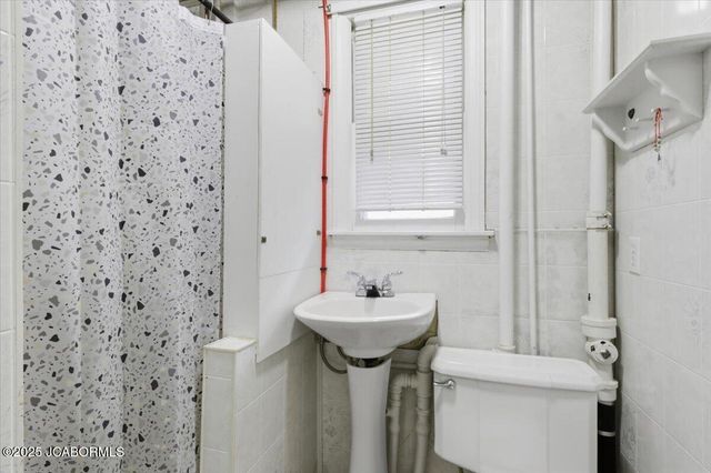 1837 W MCCARTY STREET, Jefferson City, MO 65109