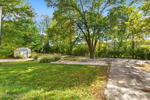 1837 W MCCARTY STREET, Jefferson City, MO 65109