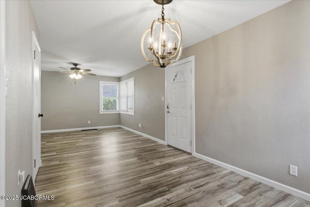 1837 W MCCARTY STREET, Jefferson City, MO 65109