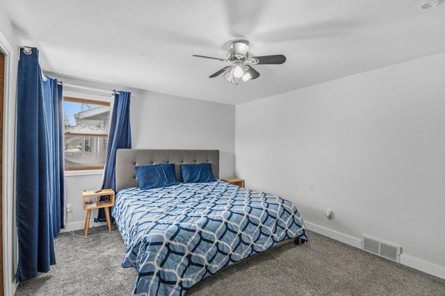 1901 BEECH TREE DRIVE, Green Bay, WI 54304