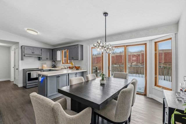 1901 BEECH TREE DRIVE, Green Bay, WI 54304