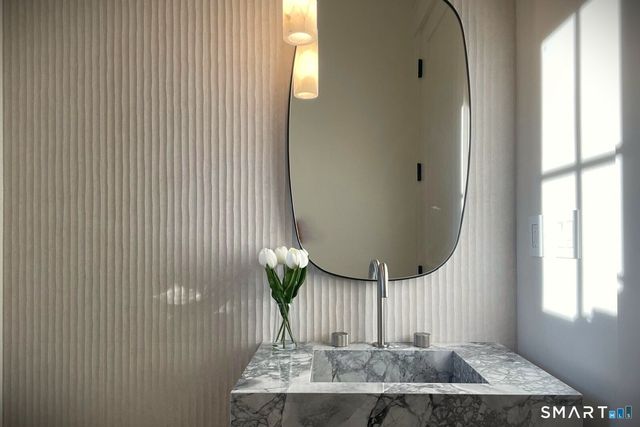 16 Park Avenue, Greenwich, CT 06830