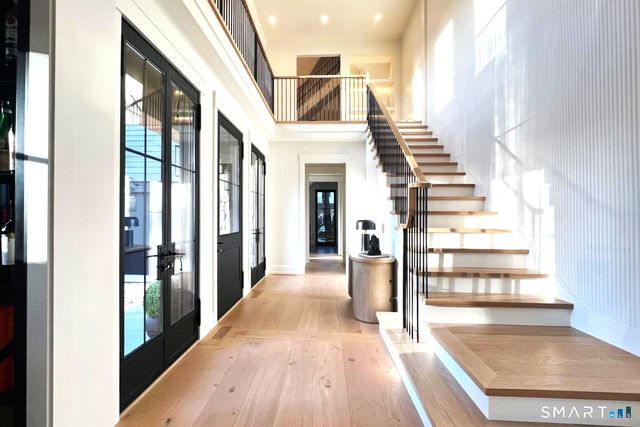 16 Park Avenue, Greenwich, CT 06830