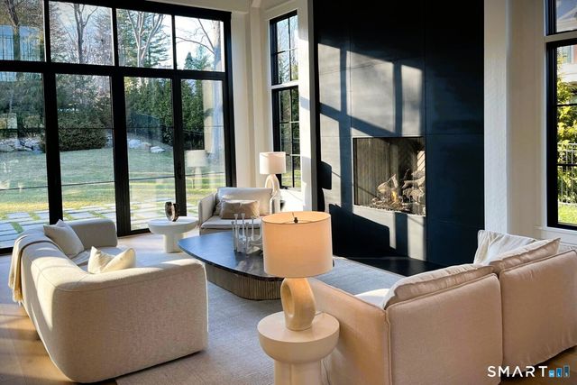 16 Park Avenue, Greenwich, CT 06830
