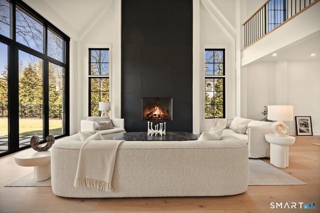16 Park Avenue, Greenwich, CT 06830