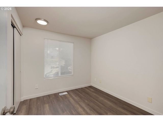 21715 Ne HALSEY St, Fairview, OR 97024