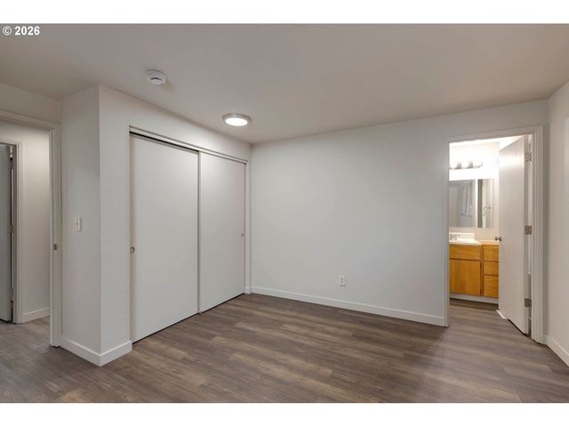 21715 Ne HALSEY St, Fairview, OR 97024