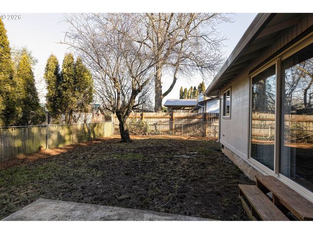 21715 Ne HALSEY St, Fairview, OR 97024