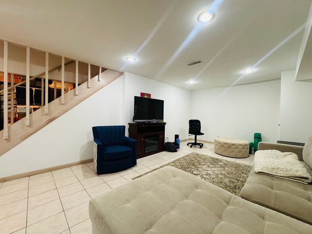 2164 SEAVER Lane 2164, Hoffman Estates, IL 60169