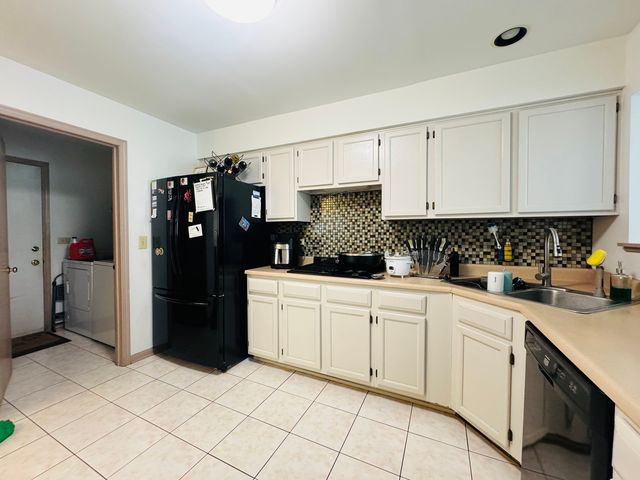 2164 SEAVER Lane 2164, Hoffman Estates, IL 60169