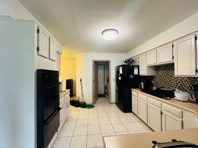 2164 SEAVER Lane 2164, Hoffman Estates, IL 60169