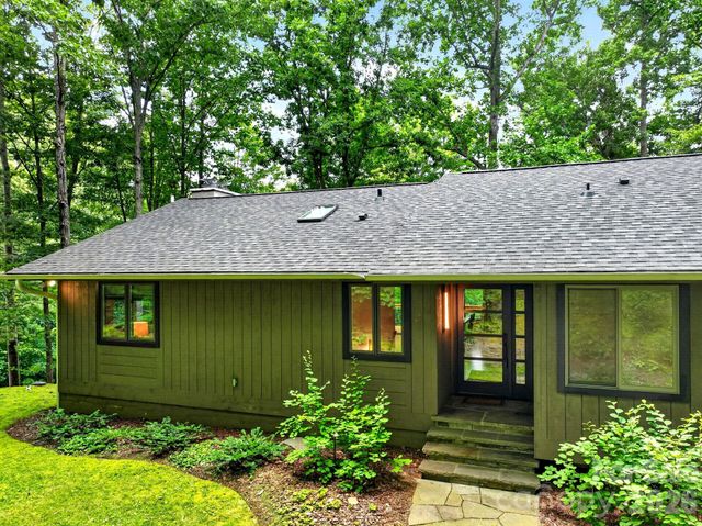 12 Beech Tree Lane, Asheville, NC 28804