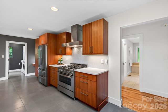 12 Beech Tree Lane, Asheville, NC 28804