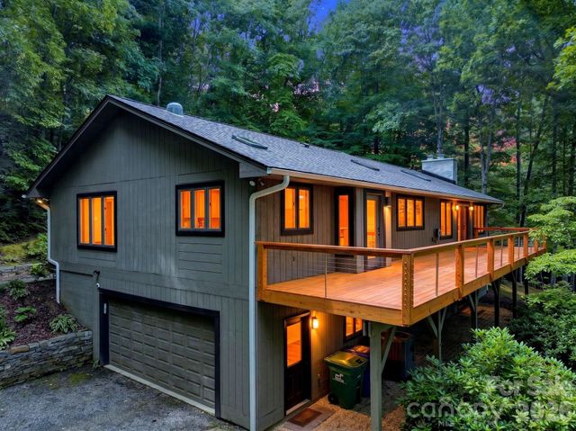 12 Beech Tree Lane, Asheville, NC 28804