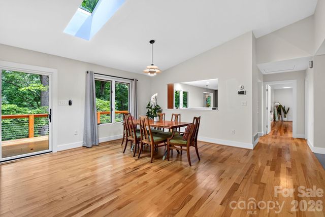 12 Beech Tree Lane, Asheville, NC 28804
