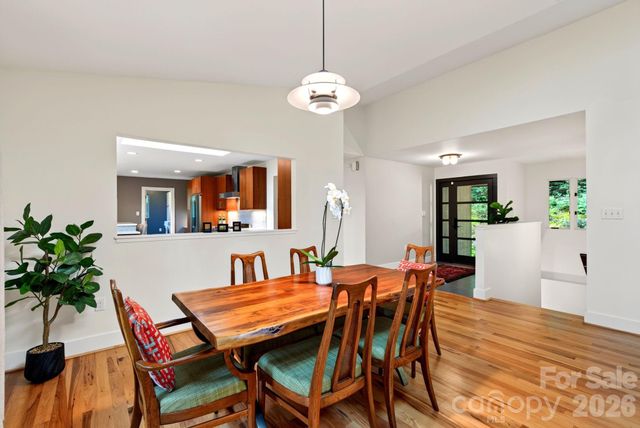 12 Beech Tree Lane, Asheville, NC 28804
