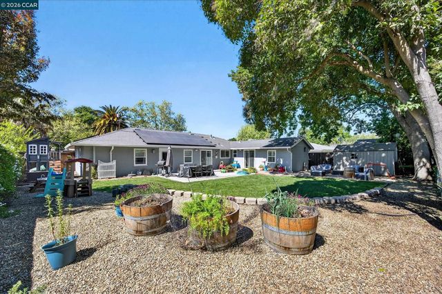 1919 Elinora Dr, Pleasant Hill, CA 94523