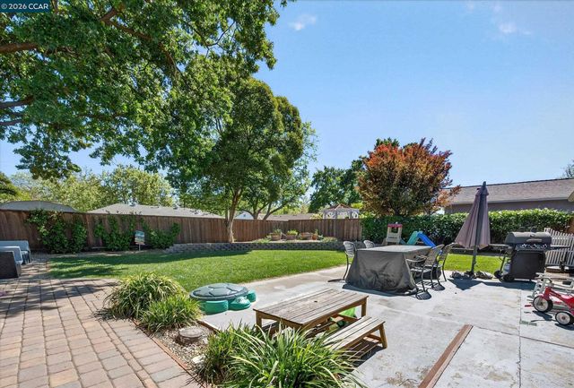 1919 Elinora Dr, Pleasant Hill, CA 94523