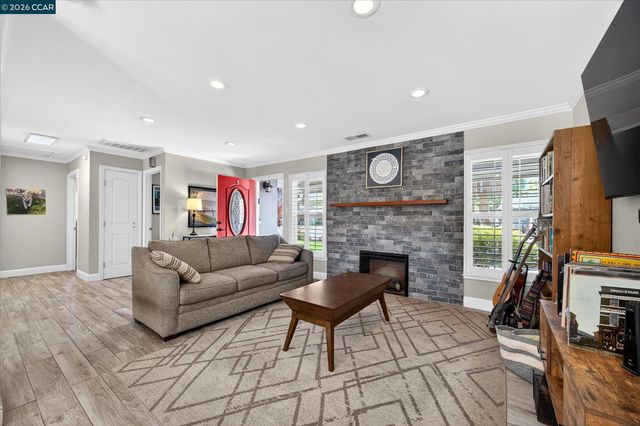 1919 Elinora Dr, Pleasant Hill, CA 94523