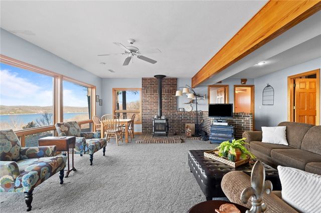 188 Point Mirage Road, Eureka Springs, AR 72631