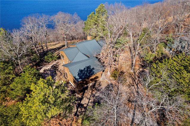 188 Point Mirage Road, Eureka Springs, AR 72631
