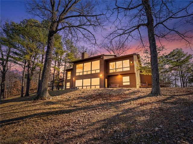 188 Point Mirage Road, Eureka Springs, AR 72631