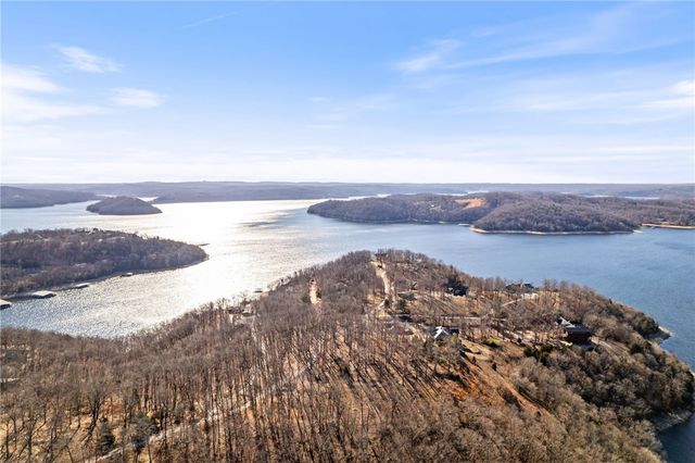 188 Point Mirage Road, Eureka Springs, AR 72631