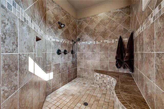 6407 Grand Marina Circle, Gainesville, GA 30506