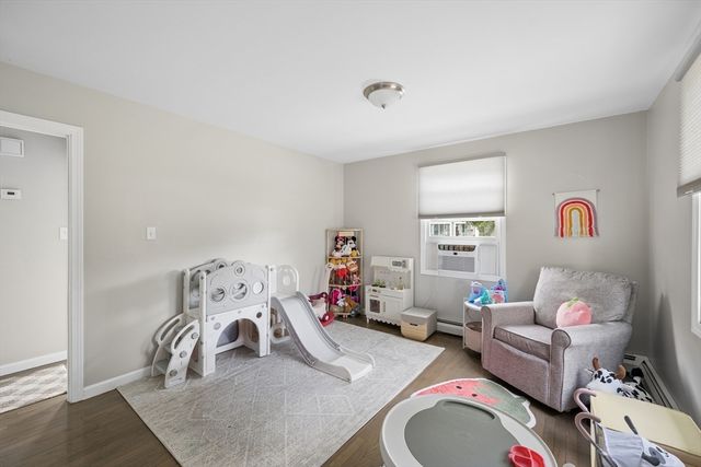 706 Russells Mills Rd, Dartmouth, MA 02748