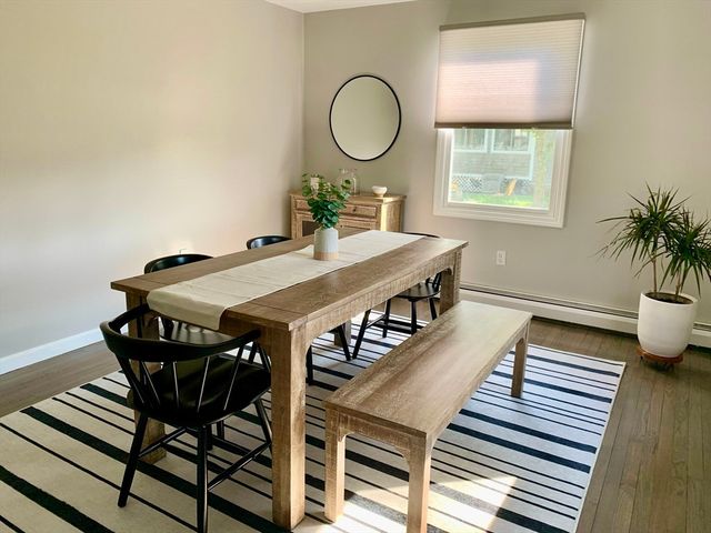 706 Russells Mills Rd, Dartmouth, MA 02748