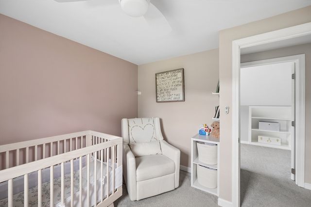 706 Russells Mills Rd, Dartmouth, MA 02748