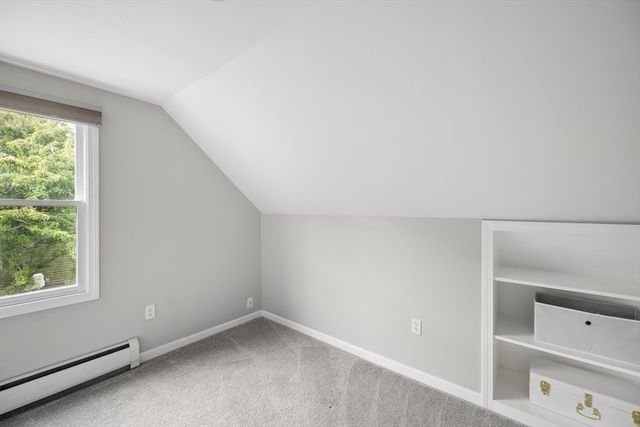 706 Russells Mills Rd, Dartmouth, MA 02748