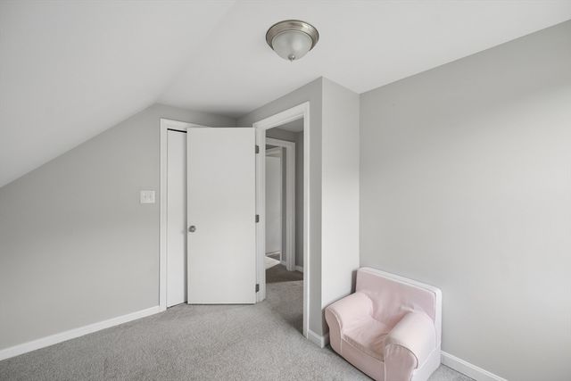706 Russells Mills Rd, Dartmouth, MA 02748