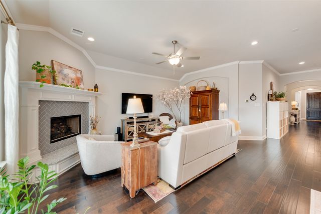 2805 Stoneleigh Drive, Mansfield, TX 76084