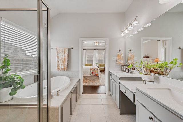 2805 Stoneleigh Drive, Mansfield, TX 76084