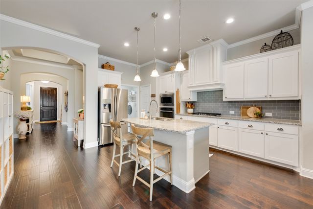 2805 Stoneleigh Drive, Mansfield, TX 76084